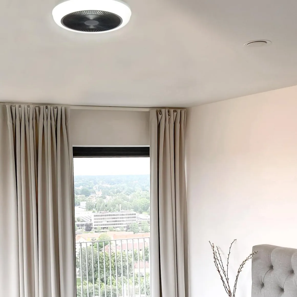 Air taklampe med vifte 25W 2700-6500 Kelvin