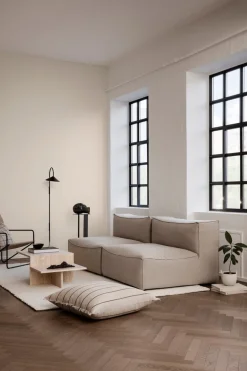 Arum vegglampe lang swing - svart