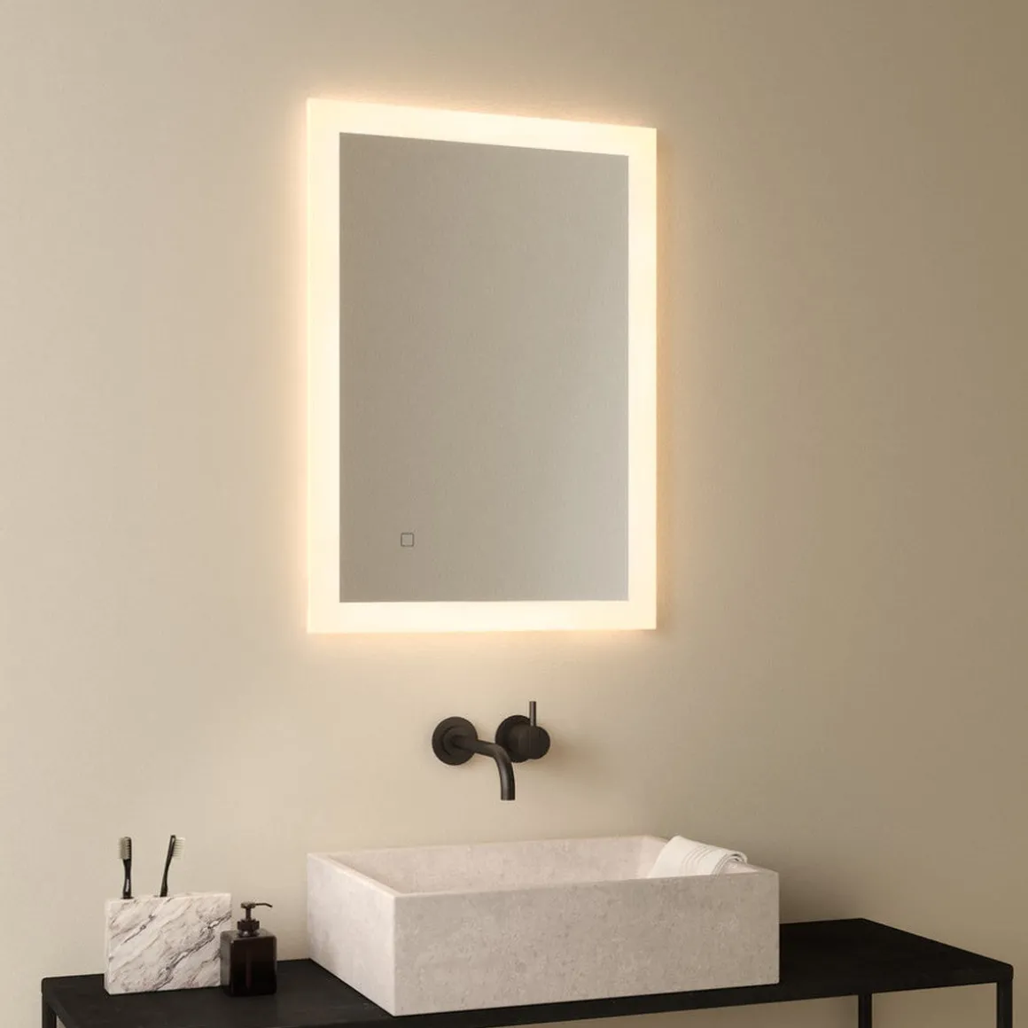 Ascot 700 speil for baderom IP44 28,9W Led 2700-6000 Kelvin 70x50 cm