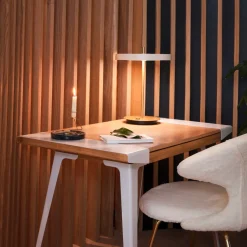 Asteria Move bordlampe