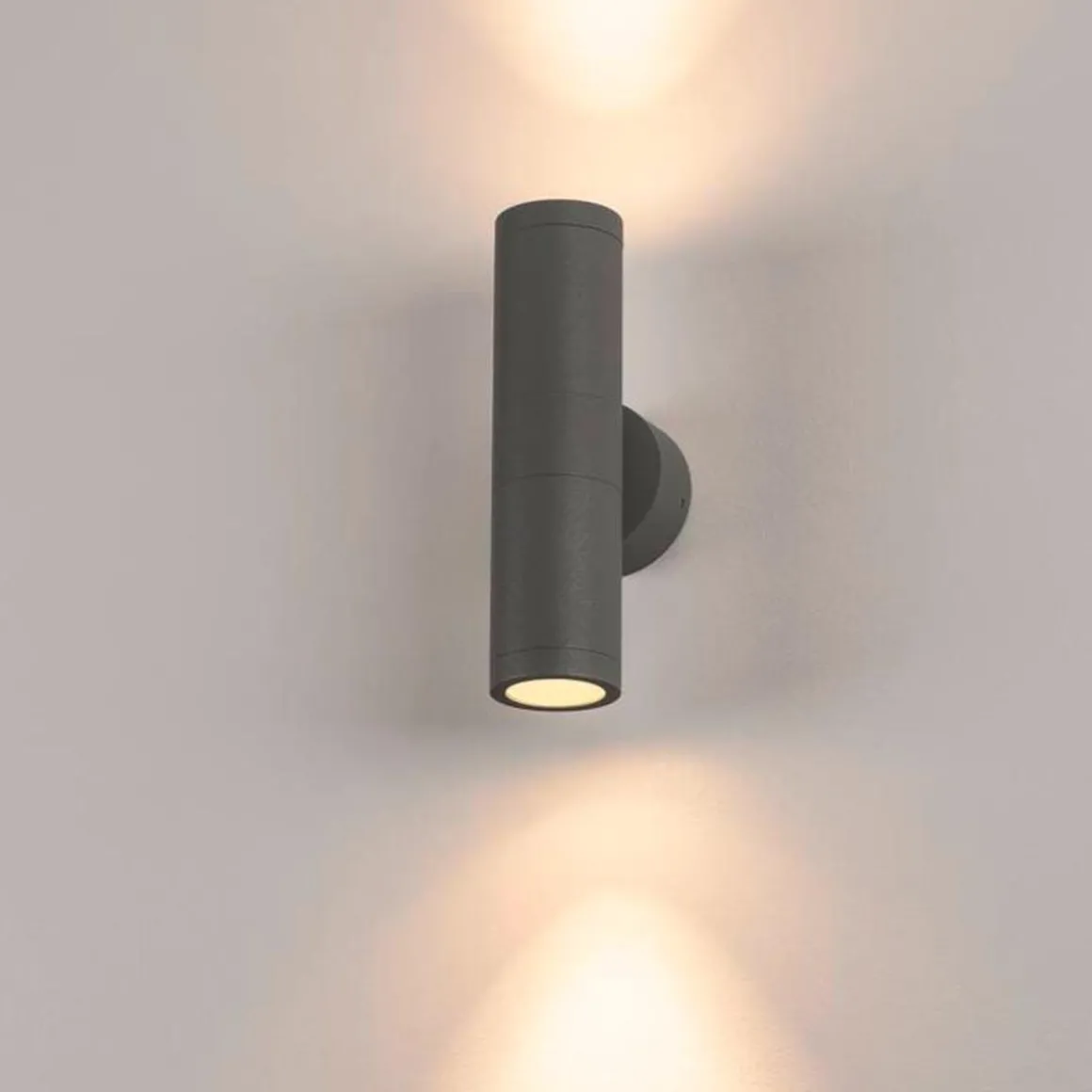 Astina vegglampe utendørs opp/ned IP44