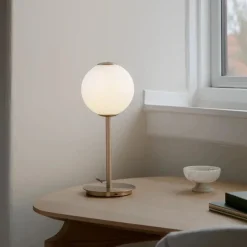 Audrey bordlampe med USB-C