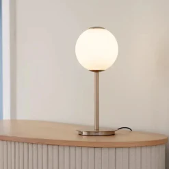 Audrey bordlampe med USB-C