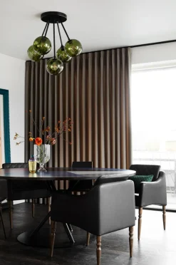 Ballroom Molecule taklampe - svart base/grønn glass