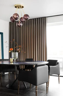 Ballroom Molecule taklampe - svart base/sotet glass