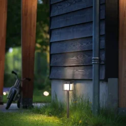 Blaise hagebelysning utendørs IP44 1,5W 3000 Kelvin m/sensor - Solcelle