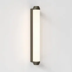 Burlington 600 vegglampe for baderom 14,3W 2700 Kelvin IP44