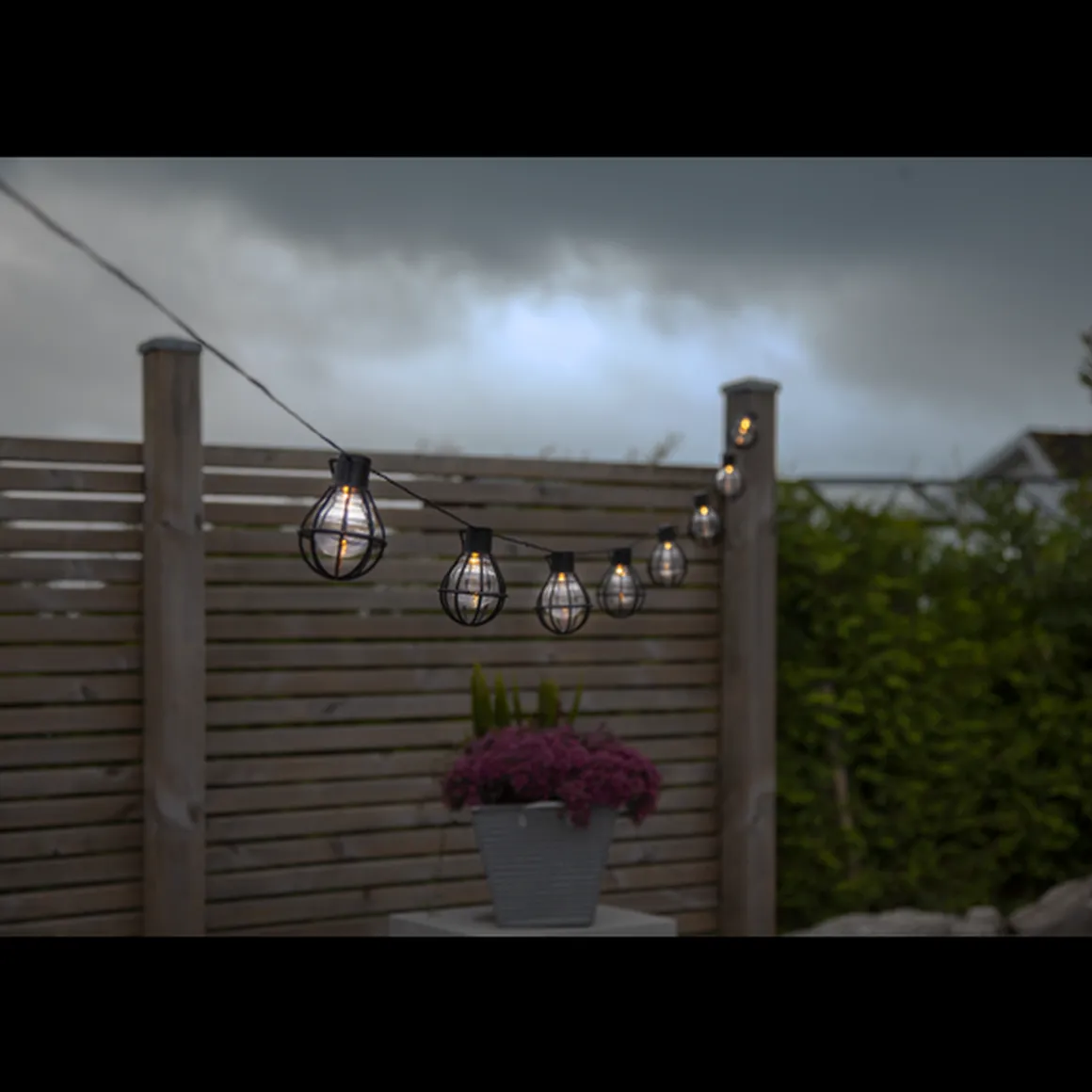 Cage lysslynge utendørs med 8 lys IP44 - Svart