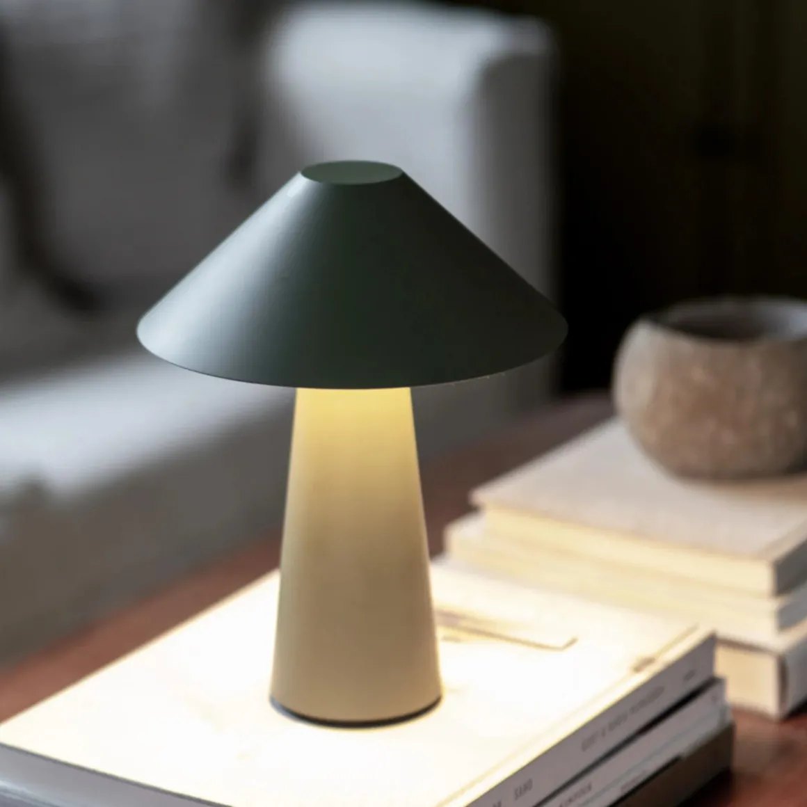 Cannes oppladbar bordlampe