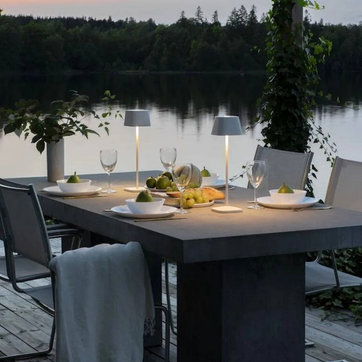 Capri bordlampe oppladbar utendørs IP54 - Hvit