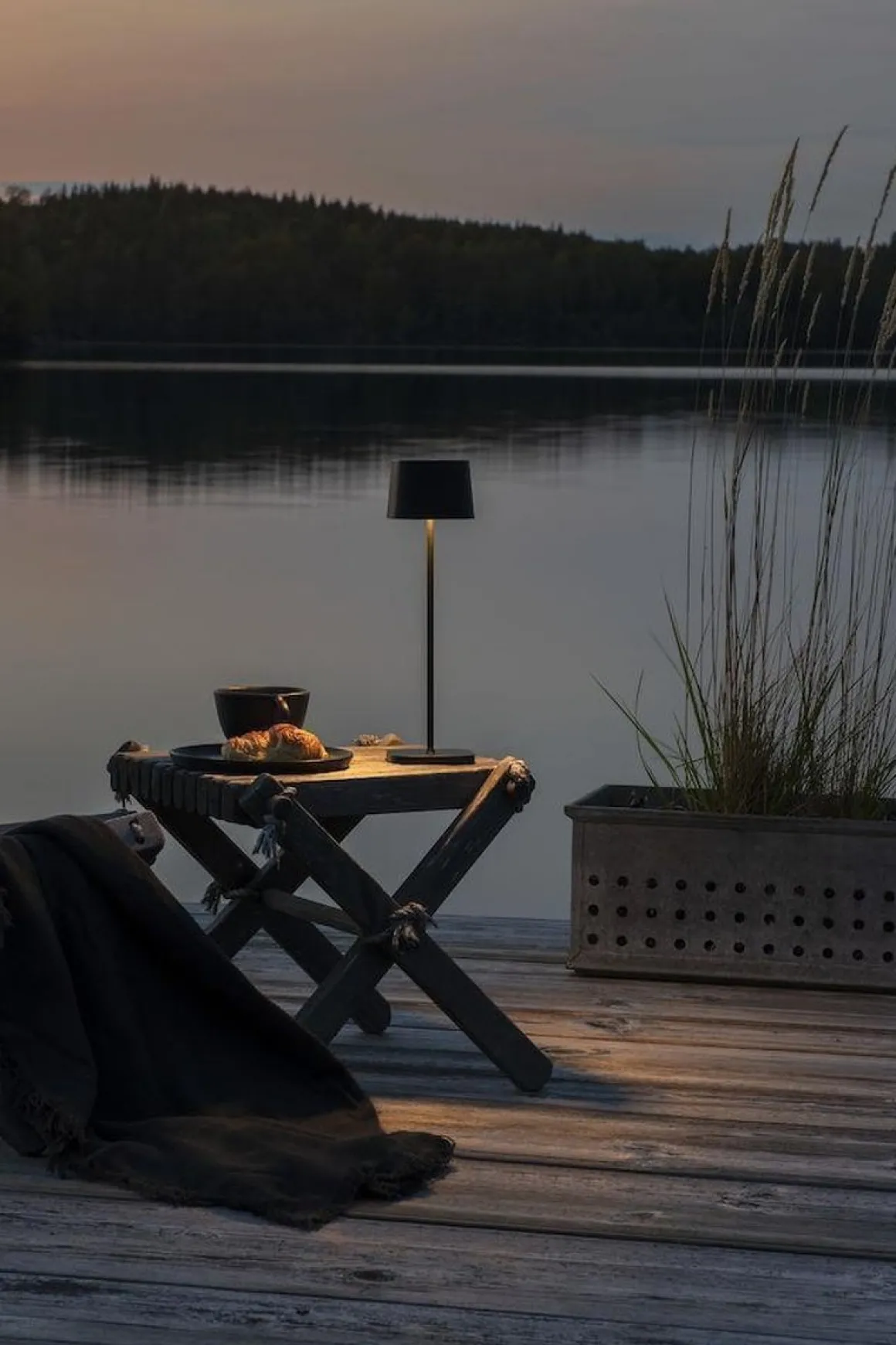 Capri bordlampe oppladbar utendørs IP54 - Svart