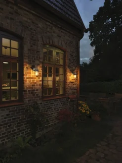 Cerignola vegglampe IP44 - Galvanisert stål