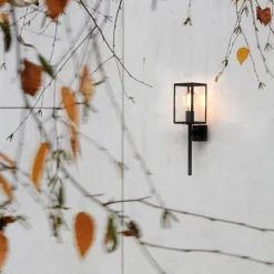 Coach 130 vegglampe utendørs IP44 E27 - Svart