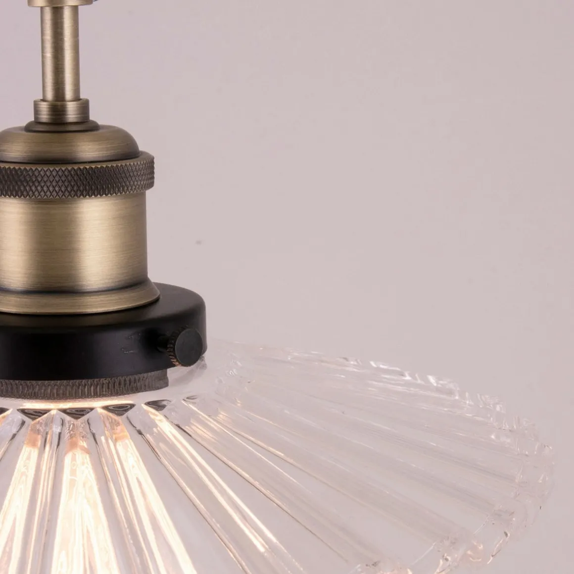 Cobbler taklampe 25 - Klar