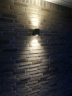 Dolio W90 vegglampe utendørs opp/ned 2x4,2W 3000K IP65 Dimbar - Svart