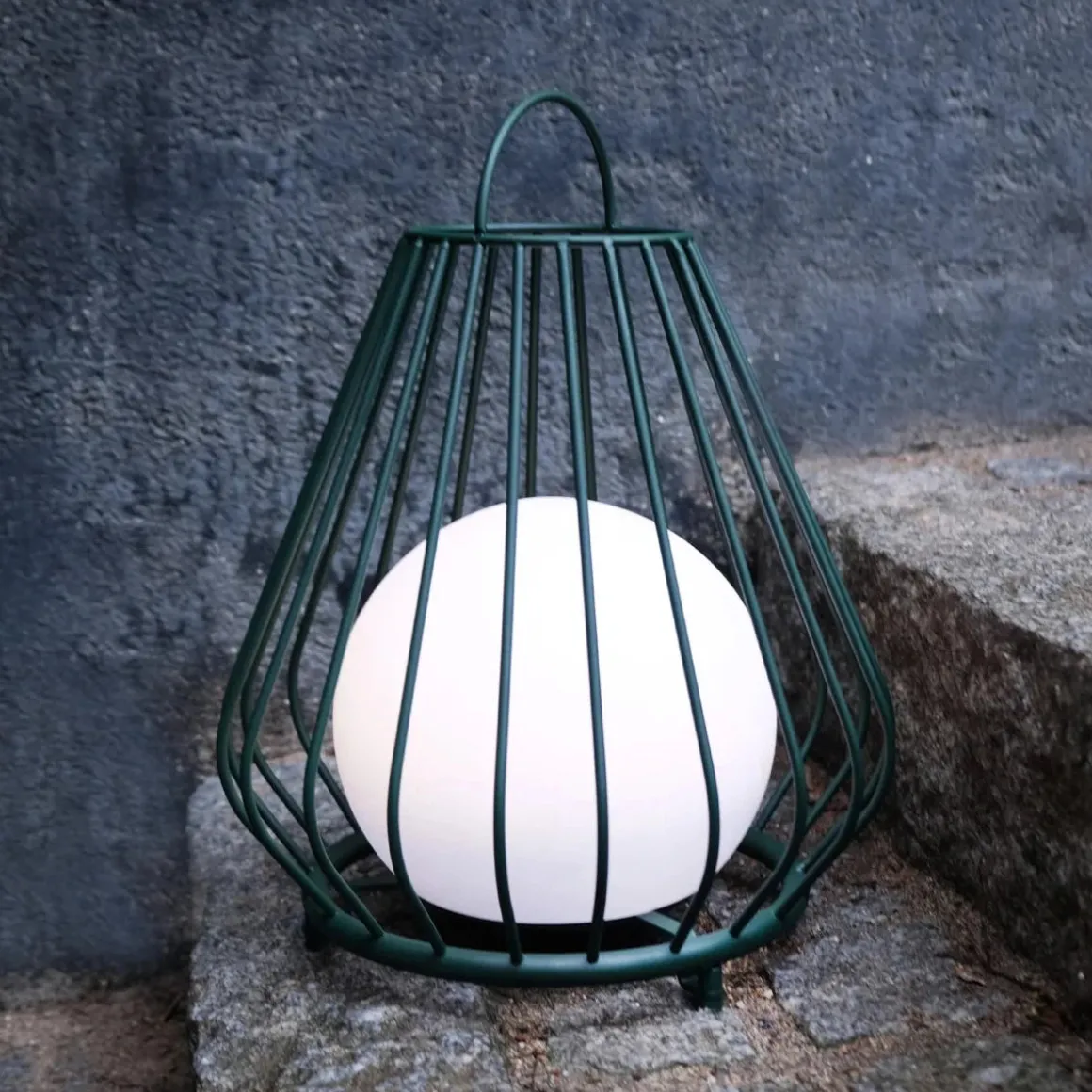 Evesham utendørs lanterne oppladbar medium