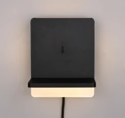 Fairfield vegglampe 9W 3000 Kelvin med USB - 3-step dim