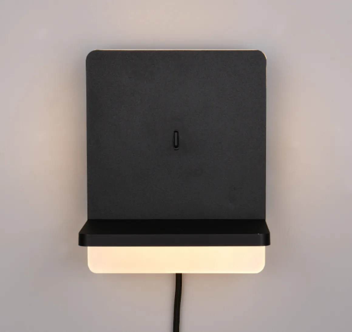 Fairfield vegglampe 9W 3000 Kelvin med USB - 3-step dim