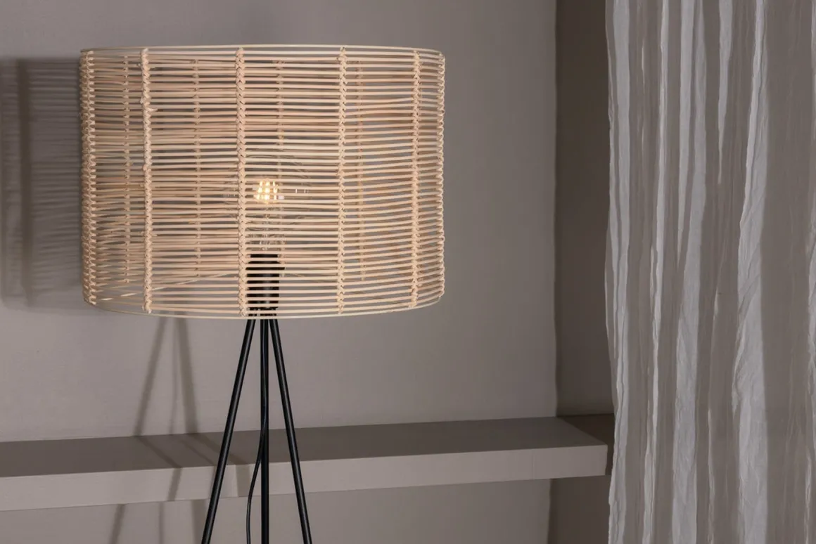 Fence gulvlampe 160 cm - Svart/Naturfarget