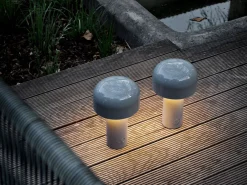 Flos Bellhop oppladbar bordlampe