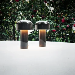 Flos Bellhop oppladbar bordlampe