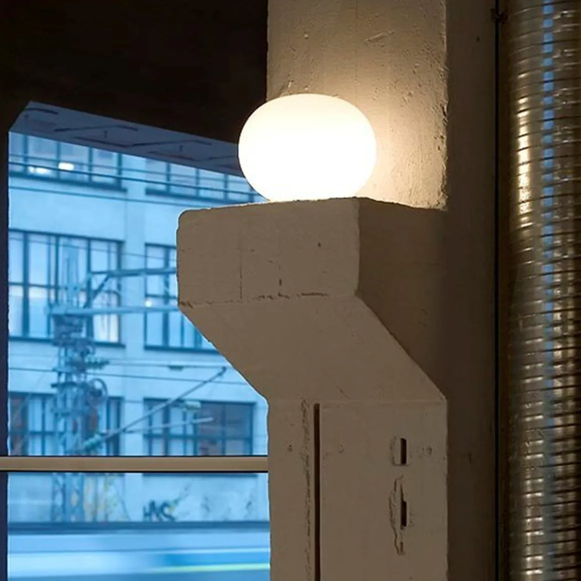 Flos Glo-Ball Basic 1 bordlampe - 33cm - med dimmer