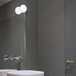 Flos Mini Glo-Ball C/W for speilmontering