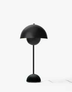 Flowerpot VP3 bordlampe