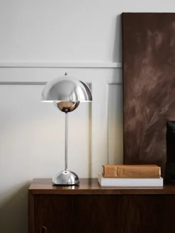 Flowerpot VP3 bordlampe