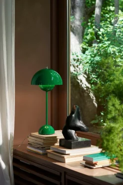 Flowerpot VP3 bordlampe