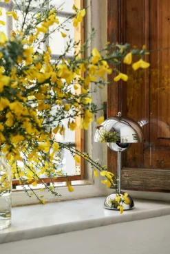 Flowerpot VP9 bærbar bordlampe