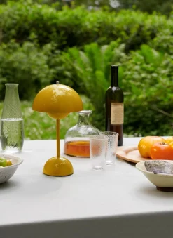 Flowerpot VP9 bærbar bordlampe