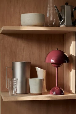 Flowerpot VP9 bærbar bordlampe