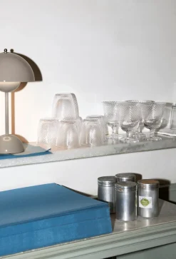 Flowerpot VP9 bærbar bordlampe