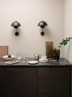 Flowerpot VP8 vegglampe