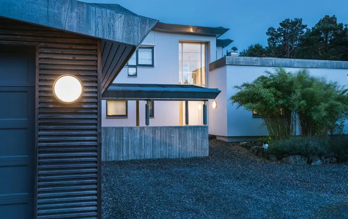 Frame round vegg/taklampe 7W 3000 Kelvin IP66 Dimbar