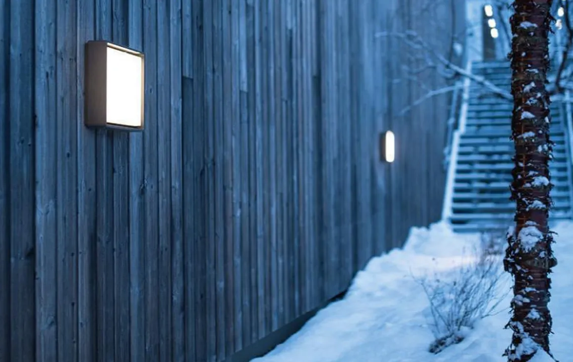 Frame vegg/taklampe 8W LED m/skumringsrelé