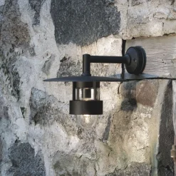 Freja vegglampe nedover vendt utendørs - Svart