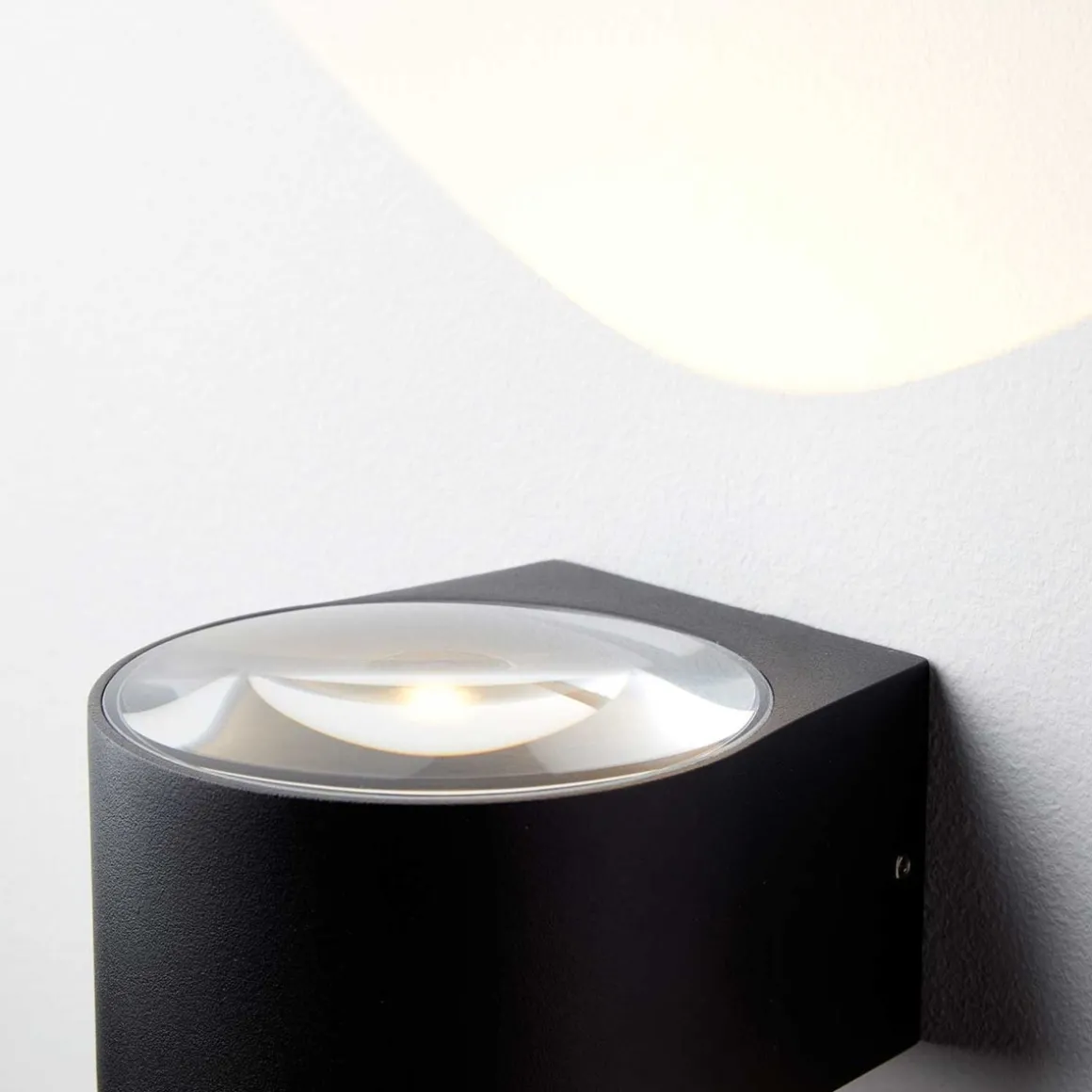 Frey vegglampe IP65 2x6W 2700K - Svart