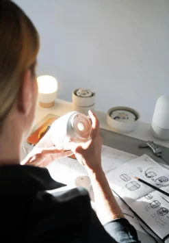 Ifø Ohm 100 / 110 vegg/tak lampe 4W led 3000K IP44