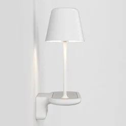 Ito vegglampe med trådløs lader og USB