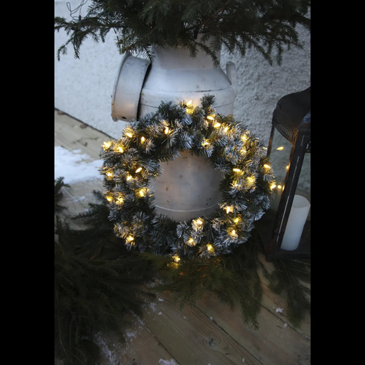 Julekrans med lys Edmonton 50 cm 30-lys - Grønn