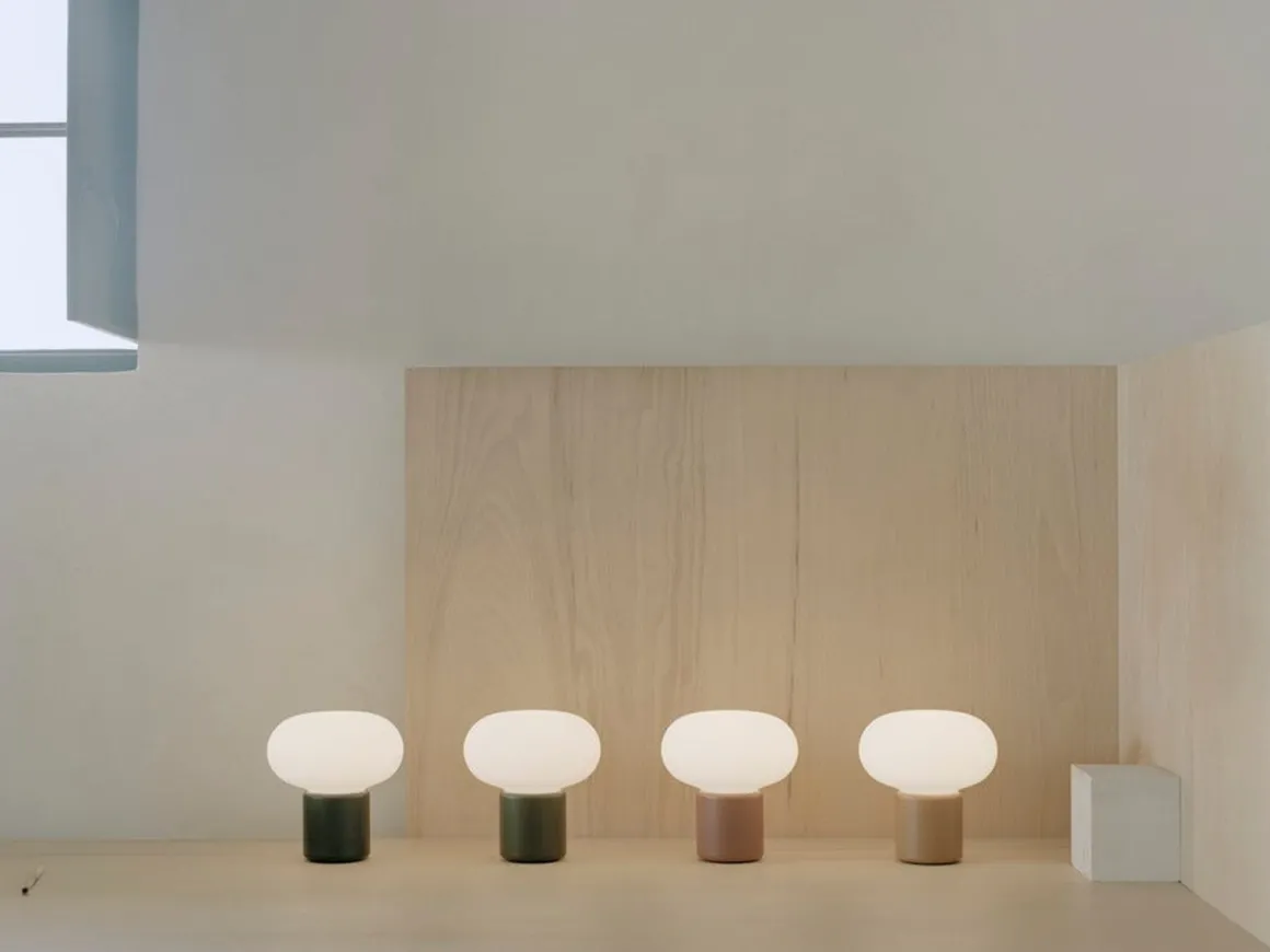 Karl-Johan bærbar bordlampe - Grå