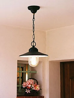 Karlstad 230 takpendel utendørs IP55 - Svart