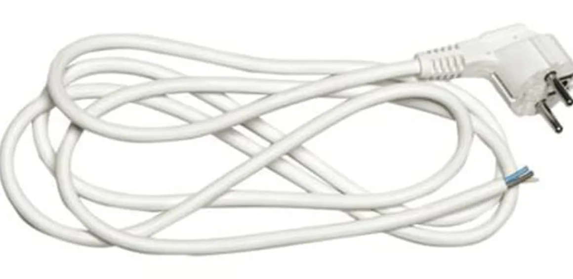 Ledning med vinklet plugg 2,5 meter 3x1,5 mm jordet - Hvit