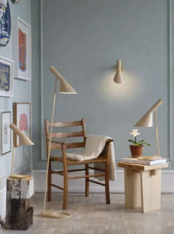 Louis Poulsen AJ bordlampe