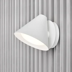 Louis Poulsen Keglen vegglampe