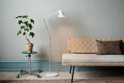 Louis Poulsen NJP gulvlampe