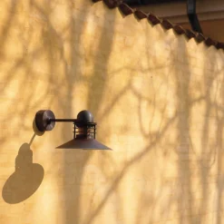Louis Poulsen Nyhavn utendørs vegglampe