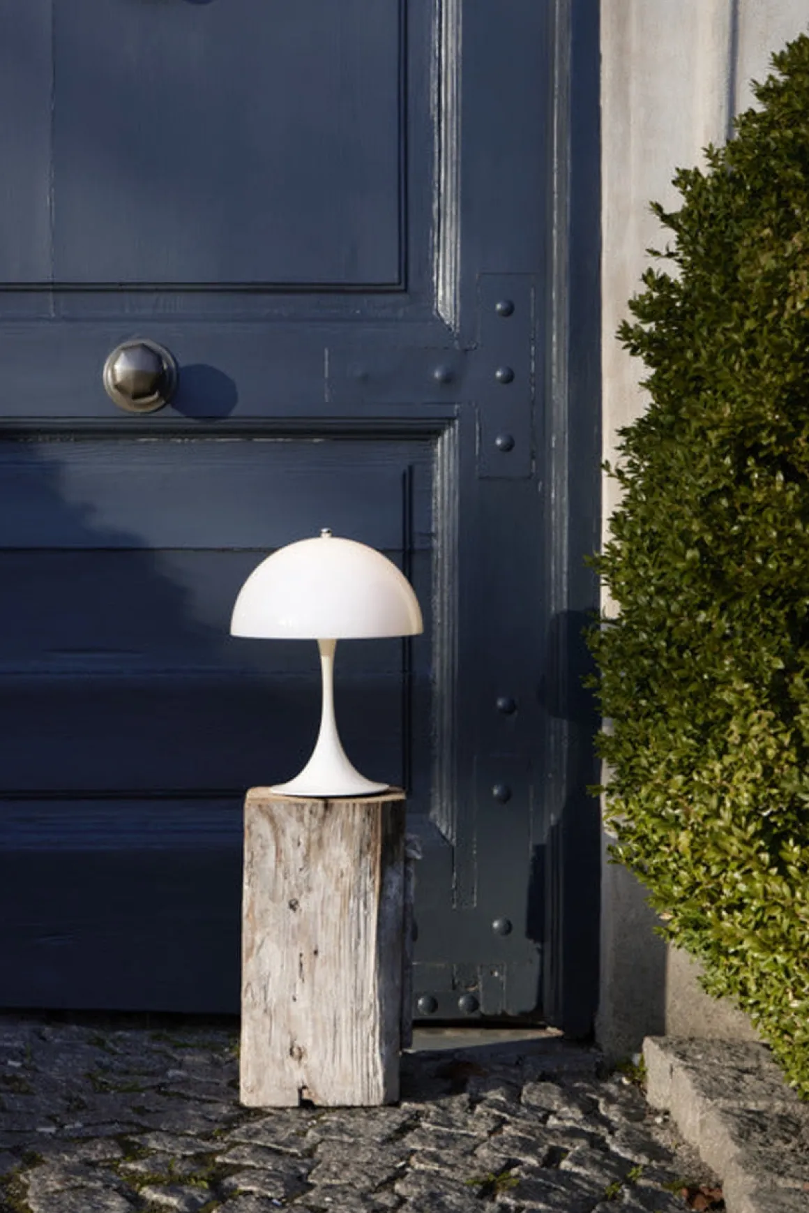 Louis Poulsen Panthella 250 Portable bordlampe